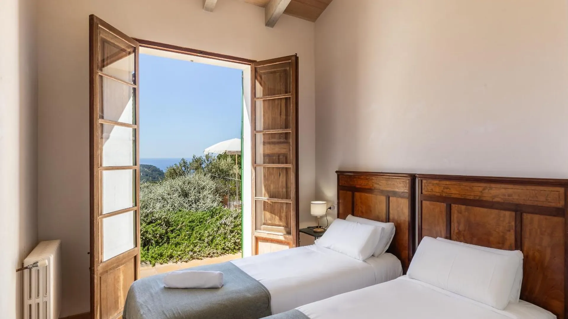 Villa Son Llarg, Estallencs Estellenchs