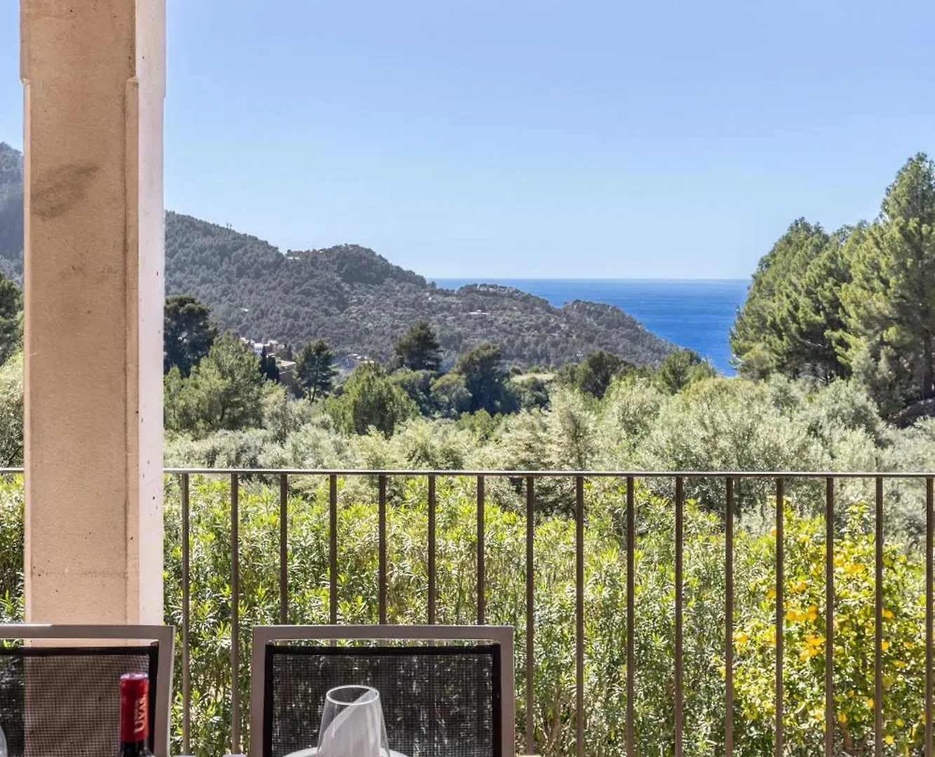 Villa Son Llarg, Estallencs Estellenchs